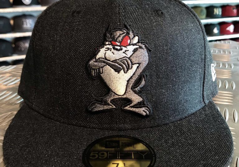 Boné New Era Looney Tunes X Superhero Bugs and Taz - 60414438.1 Boné New Era Looney Tunes X Superhero Bugs and Taz - 60414438.1